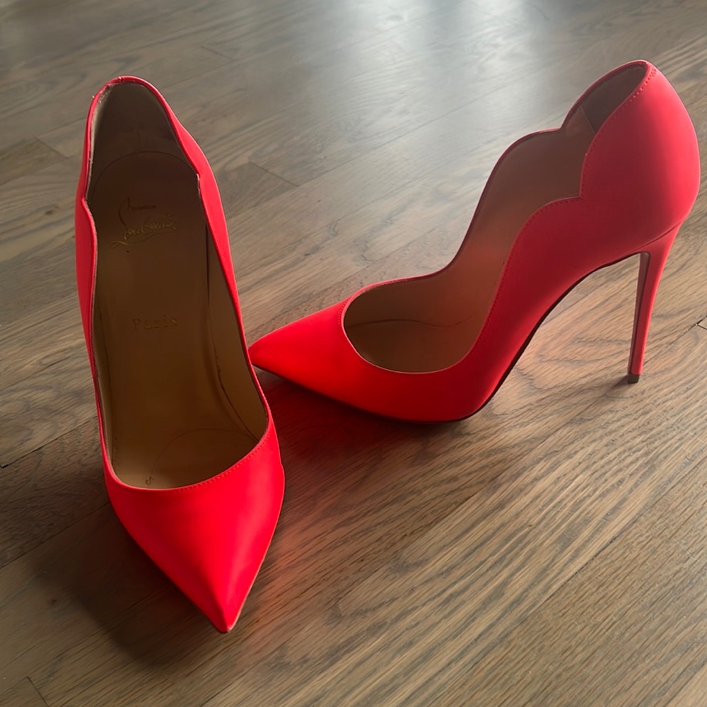 Christian Loubatin hot pink/orange heel